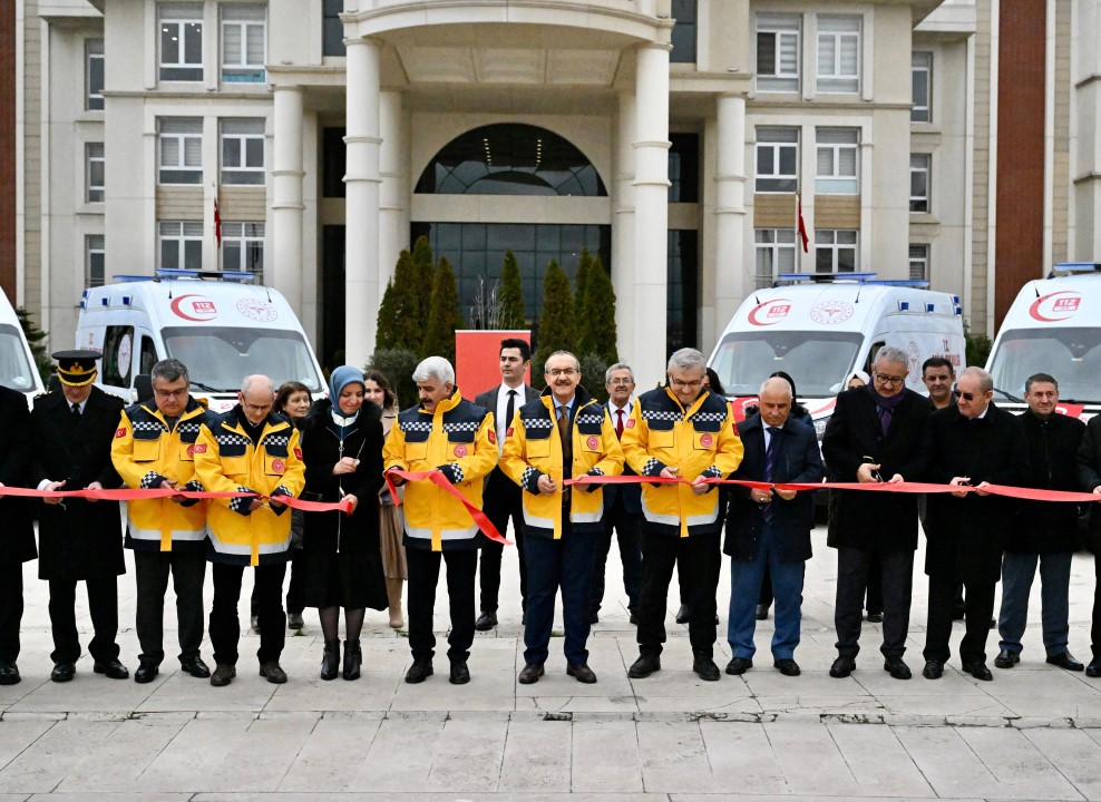 Ambulanslar, İl Sağlık Müdürlüğüne Teslim Edildi
