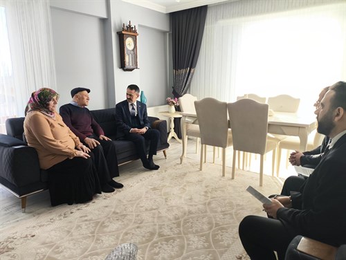 Vali Aktaş, İzmit’te Şehit Yakını, Gazi ve Hane Ziyaretlerine Devam Ediyor